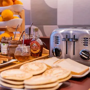 Ibis Styles Montmartre Batignolles Parigi