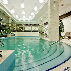 **** Szálloda Earth & People & - Free Parking & Swimming Pool Bulgária