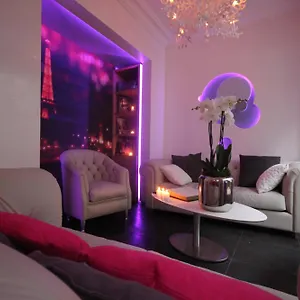Lumières Montmartre Hotel