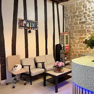 Des Fontaines Otel